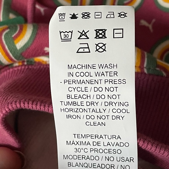 NWT- Puma Classics 70s Printed Fleece Hoodie for Women, fleece lined, size XS - Picture 10 of 12